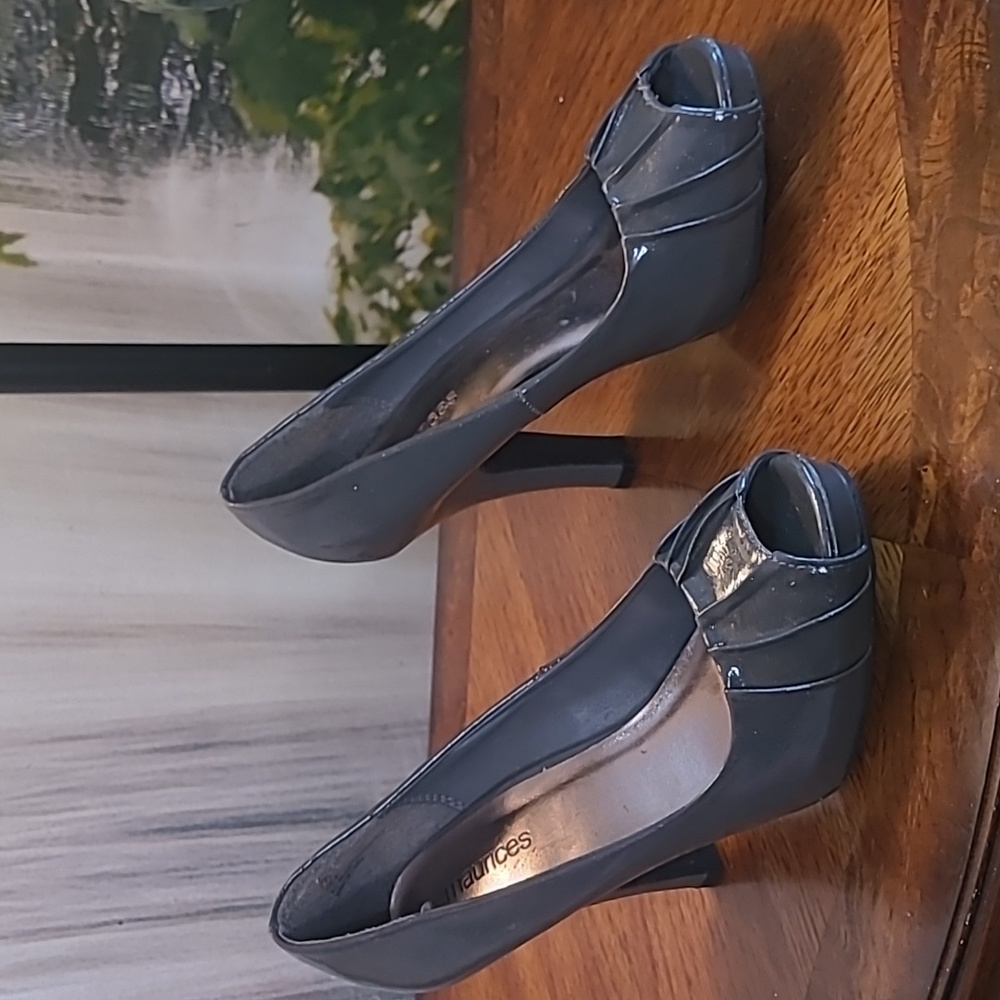 Maurices Womens 7 dark gray pleated peep toe high heel dress shoes